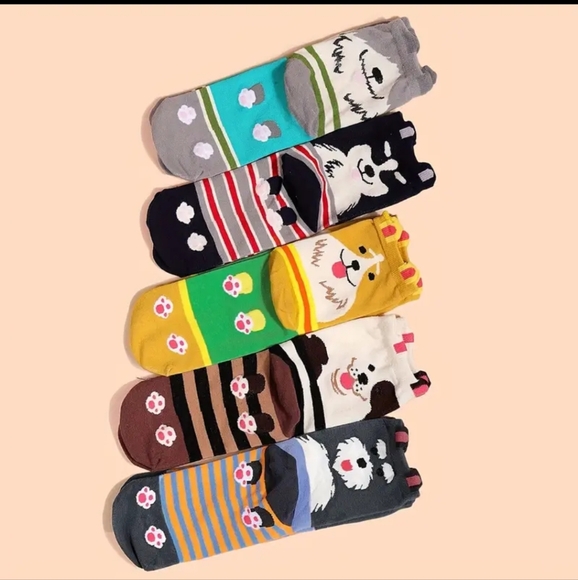5 Pairs of Doggy Socks - Picture 2 of 5